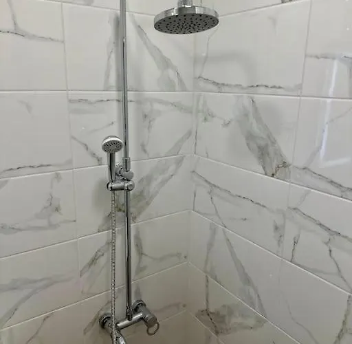 Elite Enclave Apartment *